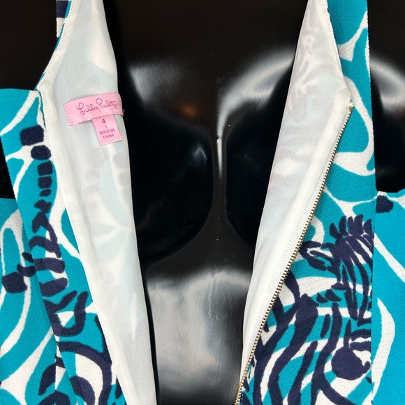 LILLY PULITZER “I’m game” blue and white Madeline shift dress size 4 EUC - Picture 3 of 9